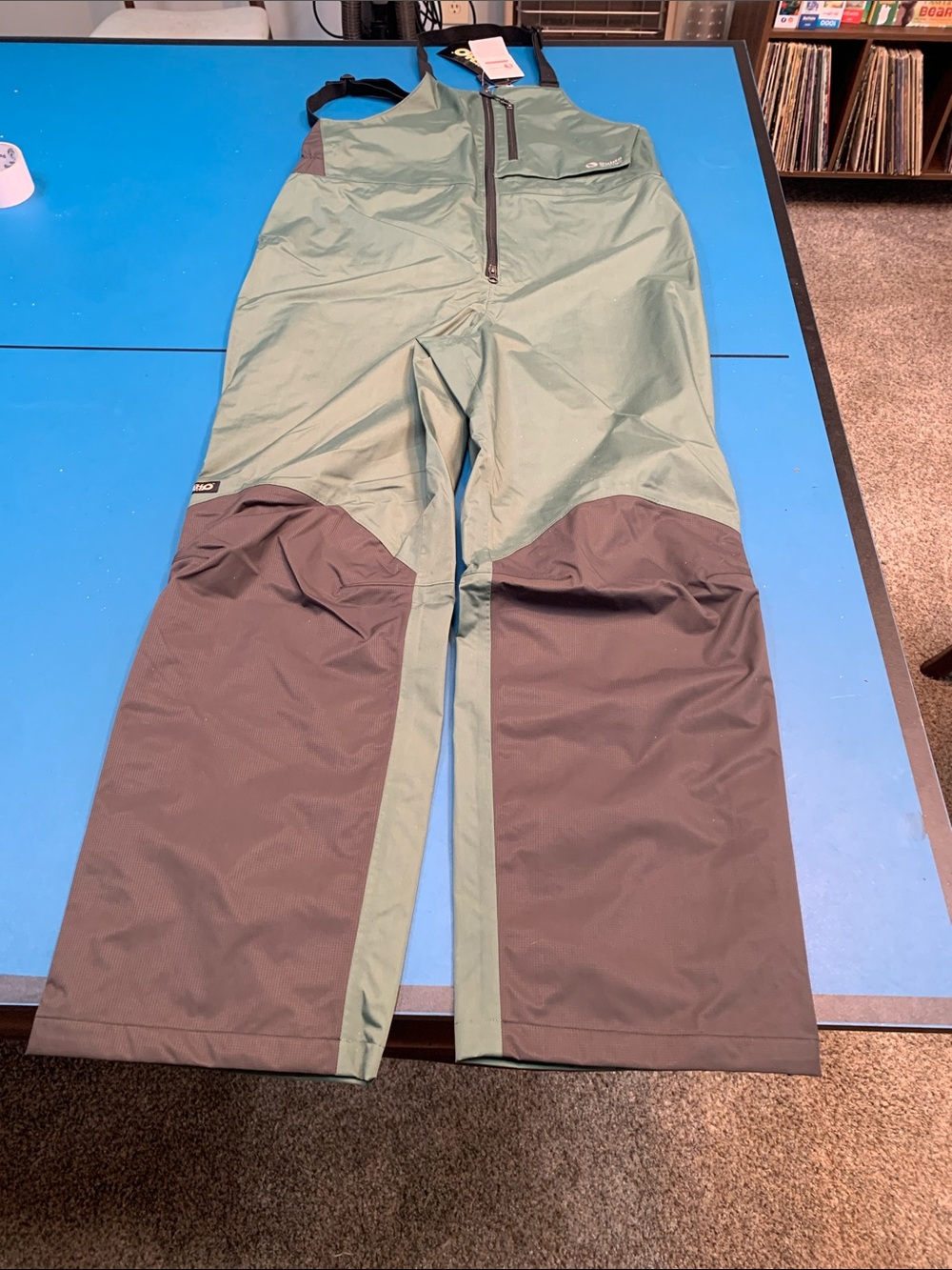 Gander Mountain Sheltered rain bib Green and Gray Men's Waterproof Bib Snow Pant